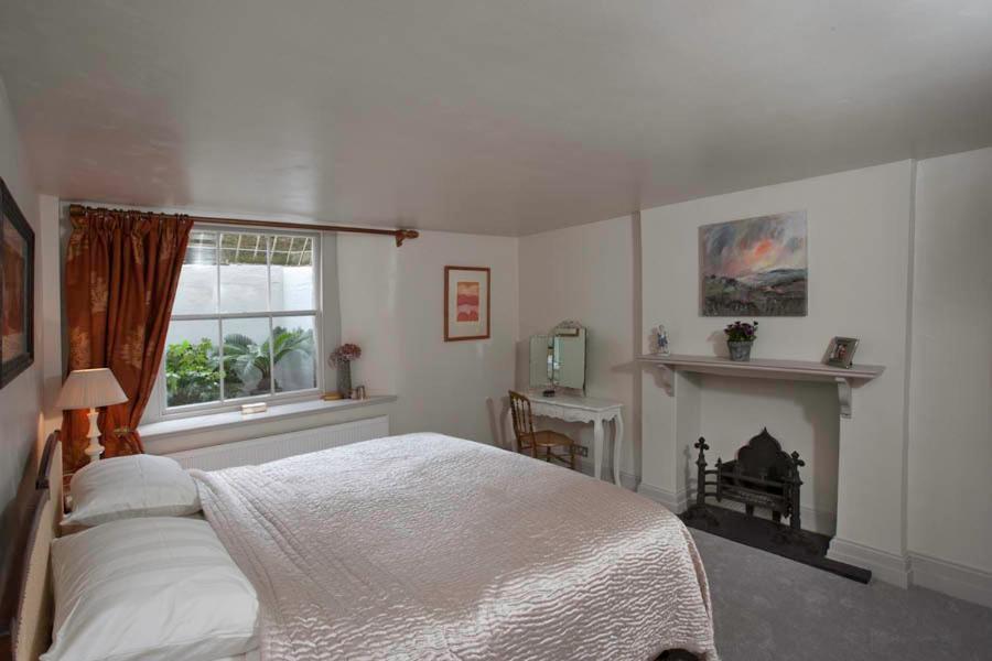Number 5 Bed & Breakfast Shaftesbury Oda fotoğraf